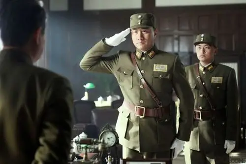 宋仲基领跑让你舔屏不止的"兵哥哥"