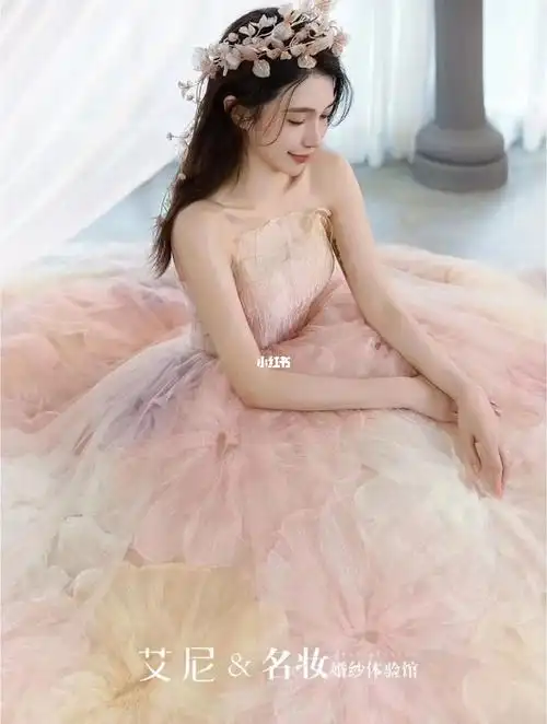 仙气礼服粉色系婚纱花花元素