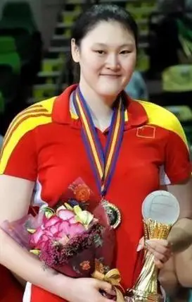 王一梅:暴打日本队却被郎平弃选,转身效力土耳其的她,如今怎样