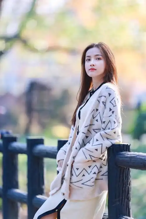 拒绝剪刀手,8个拍照姿势,适合多场景的摆拍,不呆板又好看