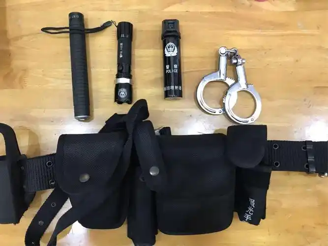 市实幼集团实验园中三班家长助教活动——《警察爸爸进课堂》