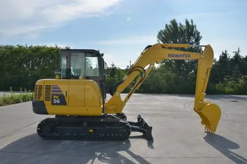 小松pc56-7挖掘机图片大全_小松pc56-7整机外观照片-铁甲工程机械网触