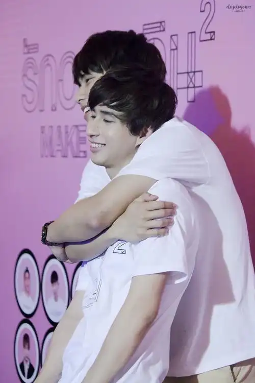 泰剧爱来了别错过 toeysittiwat book 学霸 ohmpawat frame 陈炳林