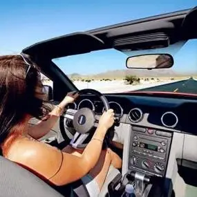 美女开车图片头像气场强大的霸气美女开车图片头像高清
