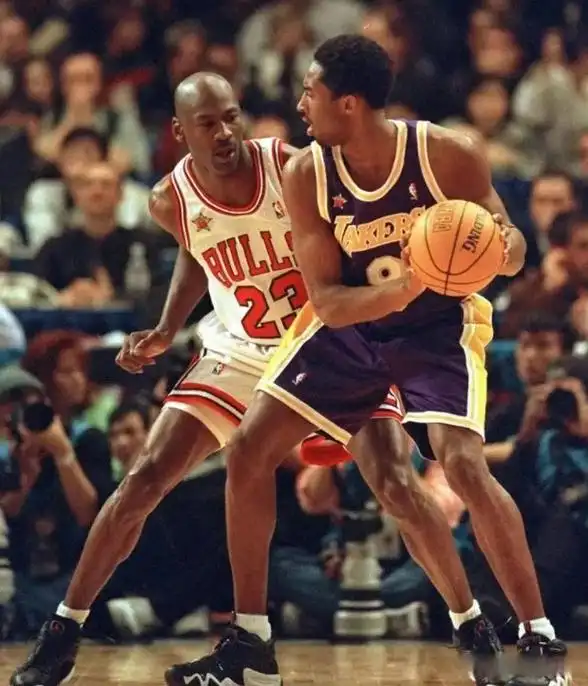 科比vs乔丹:1v1单挑,究竟谁更强?