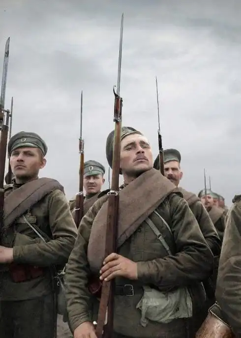 一战期间的俄国军队装备缺口实在太大无奈向对手购买武器