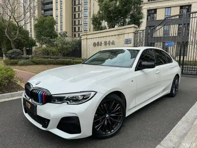 【图】21年上牌21款宝马325lim运动耀夜套装 外白内红搭配,_宝马3系