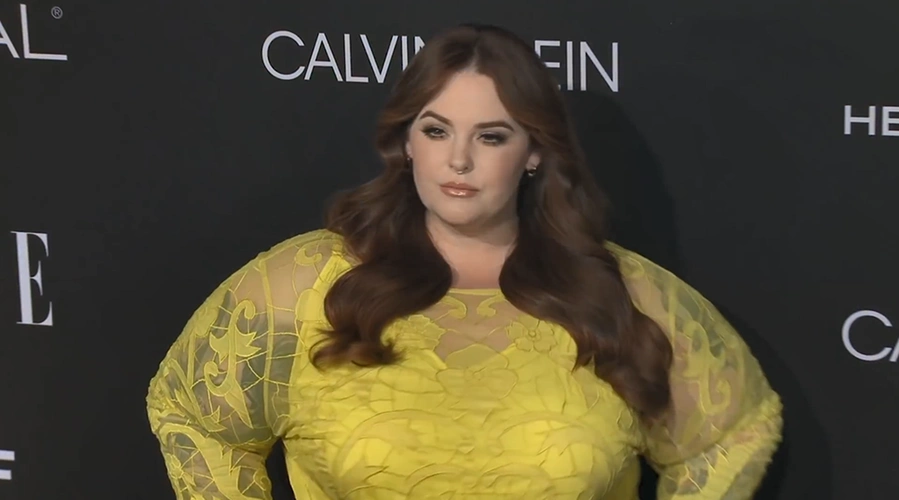 原创世界最胖的女模特体重达300多斤却拥有让人羡慕的天使面孔