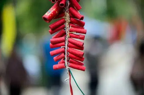 一些农村过度燃放鞭炮攀比之风亟待刹车