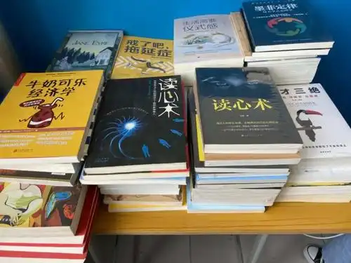 共享图书传递书香国际语言教育学院同学向河北外国语学院捐赠图书400