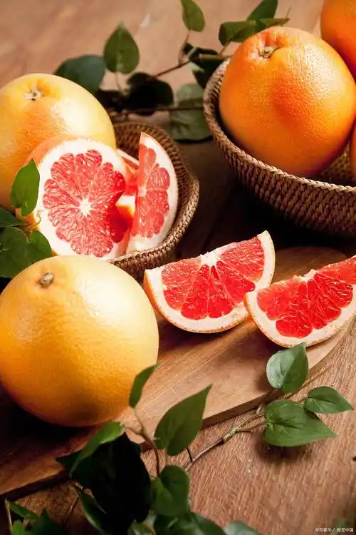 葡萄柚:营养丰富的天然健康宝藏_维生素_疾病_人体