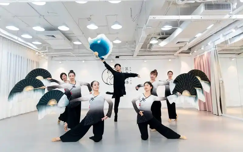 【深舞形体】超大气古典舞 扇舞丹青