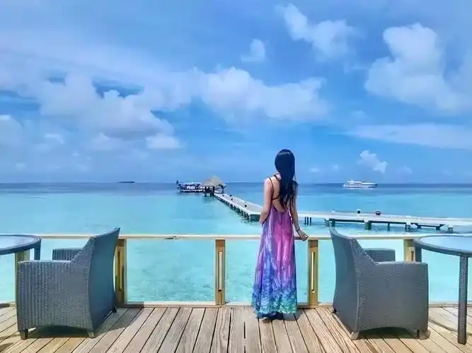 小知识外景拍照怎么摆姿势好看图片10个姿势轻松拍出好看的照片