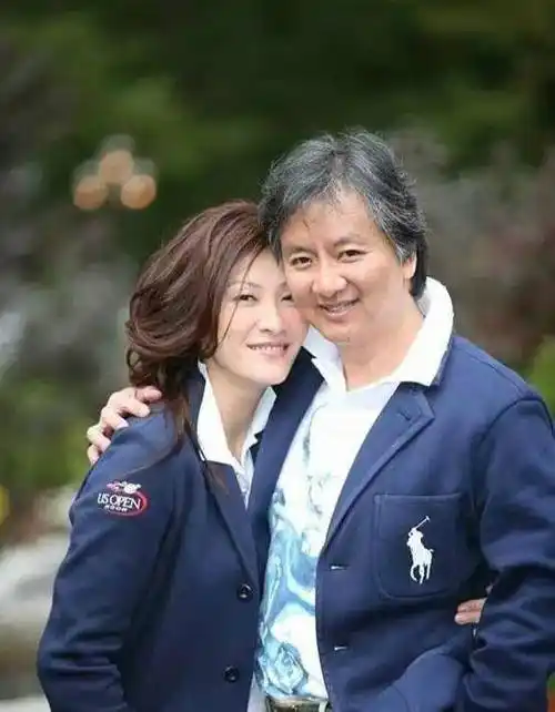 陈慧珊因破产当老师?