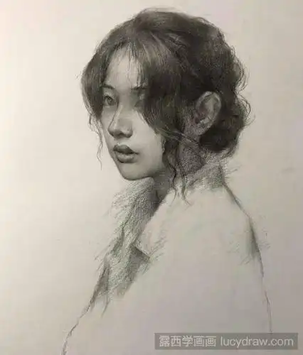 一组女性头像素描作品欣赏