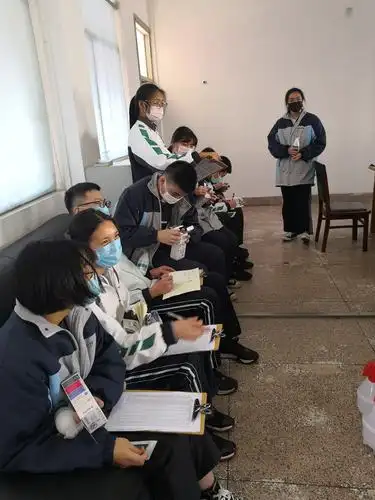 瑞安市第二中学组织学生复学抗疫演练