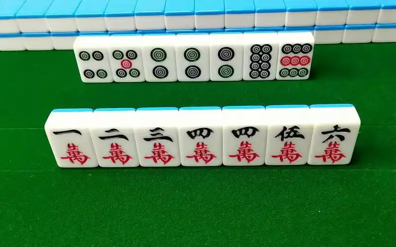 【麻将高手进阶】手里缺对子的时候,我们一定要注意保留复合牌型,大家