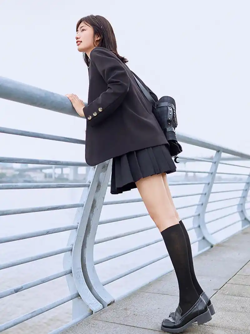 用天堂伞做成的jk制服贵到离谱质量还差难怪圈内人不会买