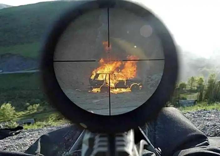 真实的狙击枪瞄准镜里的镜头是什么样的,为何狙击手很容易爆头?