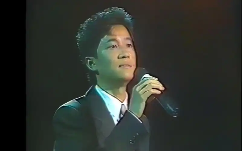 陈百强 《念亲恩》live「83红磡演唱会」 ai修复版