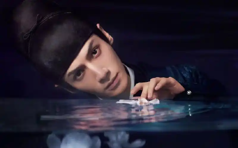 罗云熙颜心记海报拍摄花絮,工作室就熙欢你!