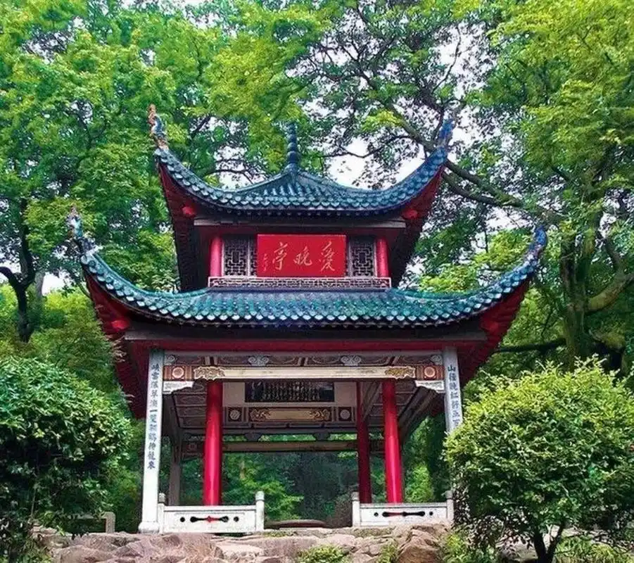 07长沙岳麓山爱晚亭,私藏的古典建筑美景! 美丽与精致.