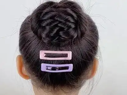 女宝新年丸子发型_女宝新年丸子发型怎么扎_女宝小丸子发型 - 抖音