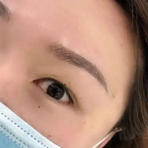 做的6d羽雕眉,效果很不错,美丽的笑姐姐给画的眉是_圈子-新氧美容整形