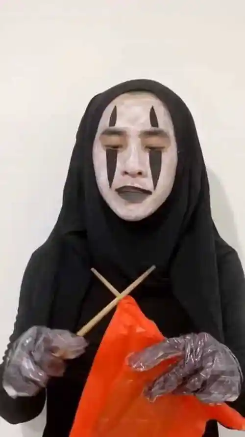 cosplay沈腾老师的无脸男,真的是模仿到了精髓啊!