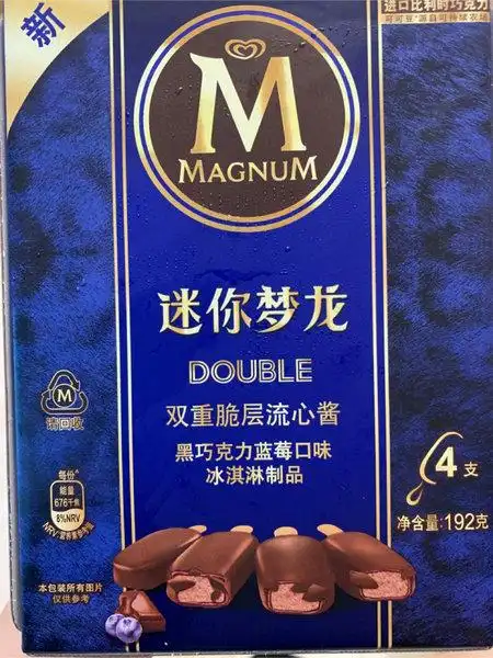 迷你梦龙 双重脆层流心酱黑巧蓝莓味冰淇淋的热量和减肥功效
