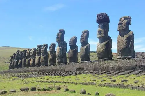 【玉林日报记者环球采访】"环球行看世界"之 复活节岛上的神秘巨石阵_