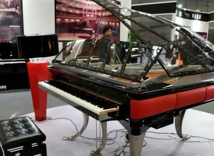 "钢琴中的劳斯莱斯"现身合