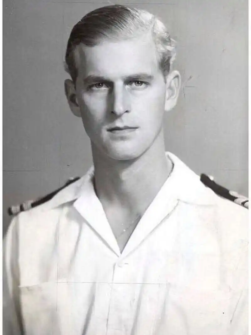 英国菲利普亲王年轻时(1921—2021) #老照片# #历史老照片