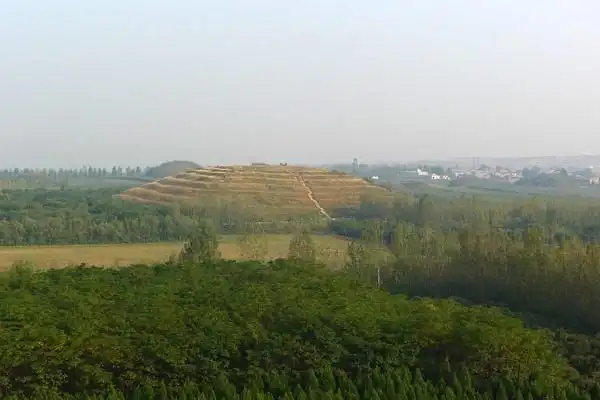 踏秋杜陵与薄太后墓