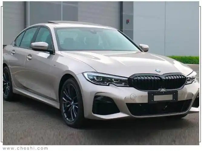 宝马3系低配版真香,2.0t直接优惠3万,买它比1.5t c级划算太多