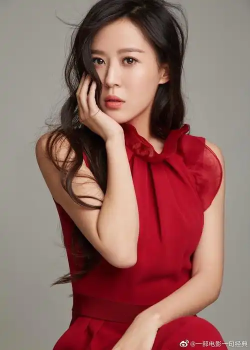 李金铭,梨涡浅笑甜美可人,你喜欢爱情公寓中的陈美嘉吗?