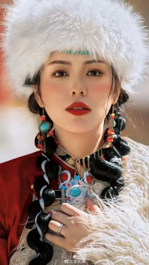 黑光图库超话#民族摄影##藏服写真##婚纱摄影##摄影师##人像摄影