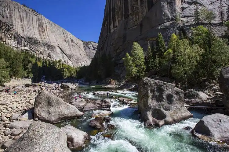 新疆可可托海风景区《额尔齐斯大峡谷》