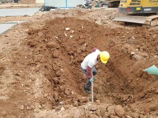 人工挖坑,真特么累哦