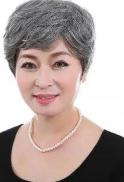 老奶奶短发发型图片,三种发型不显老图片