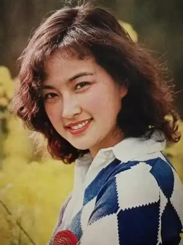 80年代内地十位绝色女星在那纯朴年代她们的回眸一笑百媚生