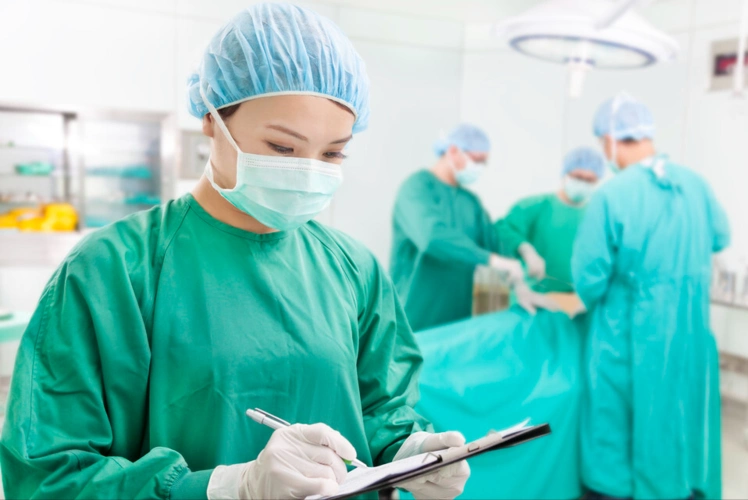 在医院手术室医生都不穿内裤患者不准穿衣服看医生说出实情