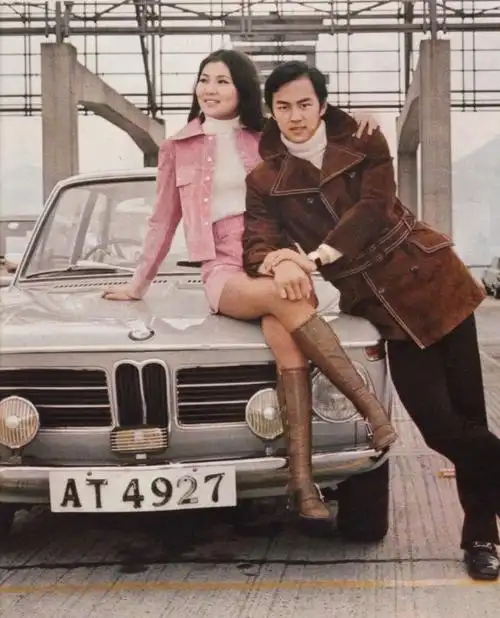 婚后的陶敏明并没有改变爱玩的性子,依旧整日整日的不着家,不管孩子.