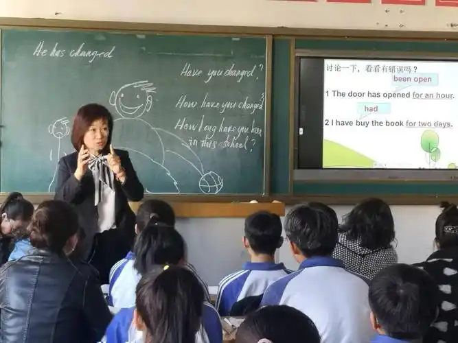 送教下乡倾情献课携手共进抚顺市第十五中学与新宾