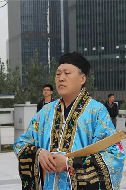 监戒大师:唐诚青.道名:唐诚青,俗名:唐学成.