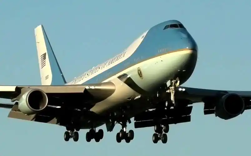 【比利时/扎芬特姆】美国总统专机 - 空军一号(序列号:82-8000)转场