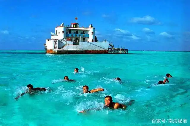 赤瓜岛新貌,赤瓜岛只有0.12平方公里,为什么会建2座直升机场