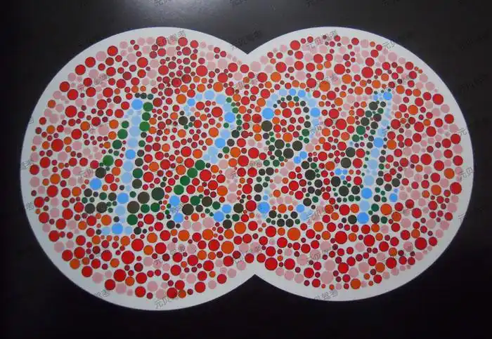 即使是无色盲色弱的小伙伴也需要观察一些时间才能给出正确答案,这是