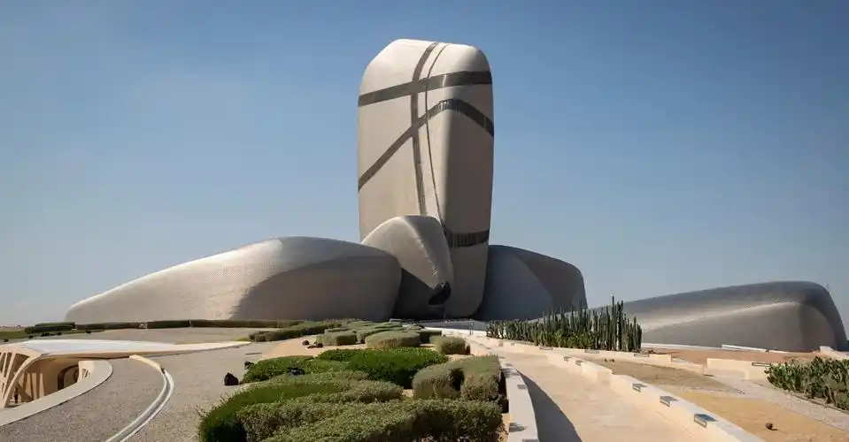 沙特阿拉伯:神秘悠久的中东古国,奢华旅行目的地!_文化_历史_旅游资源