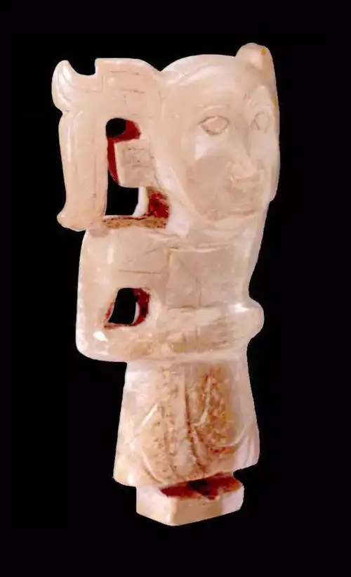 陕西韩城出土周代芮国古玉